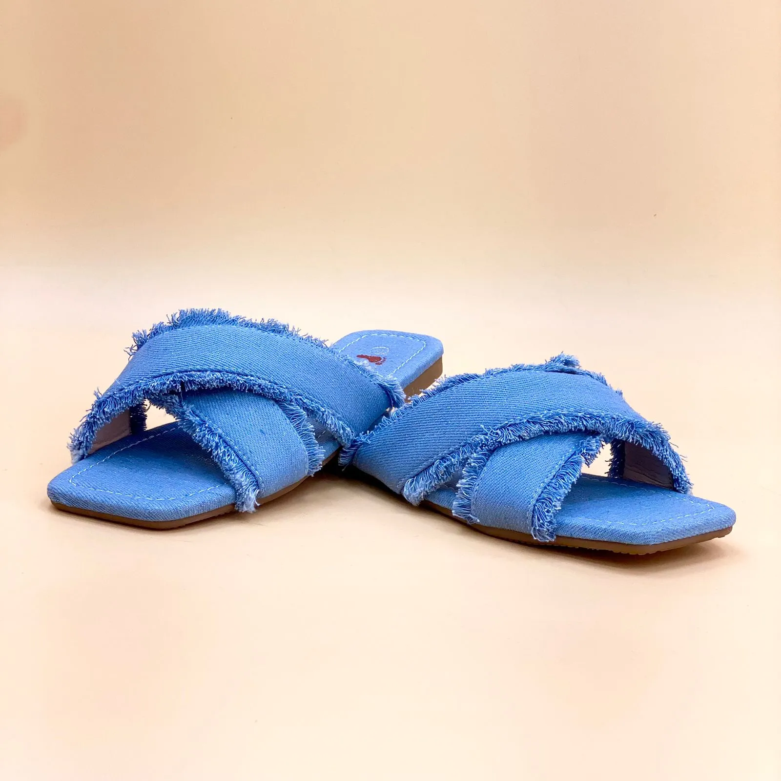 NEW , WOMEN SLIPPERS S11